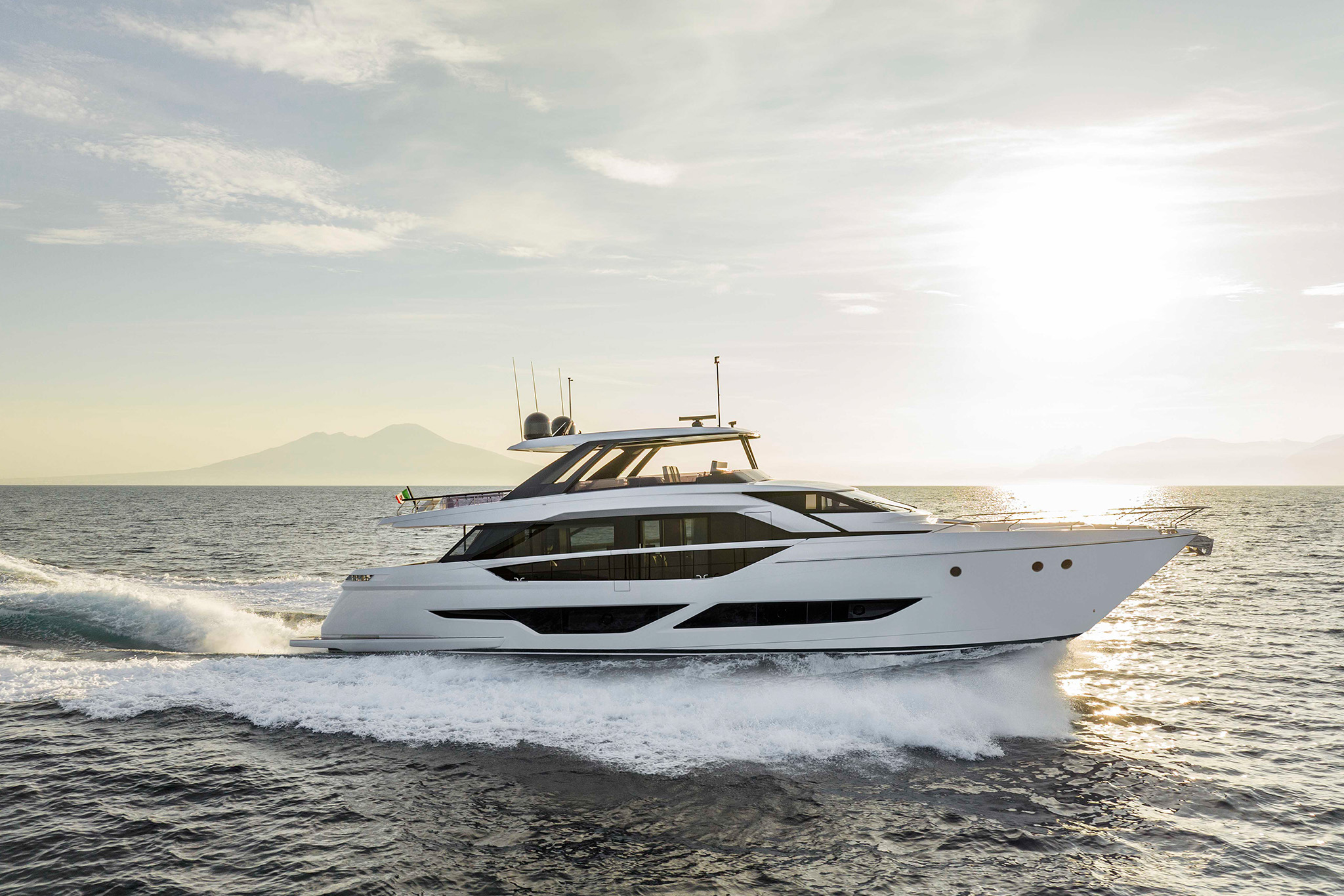 Length: 26.95m (88ft 5in) | Guests: 20